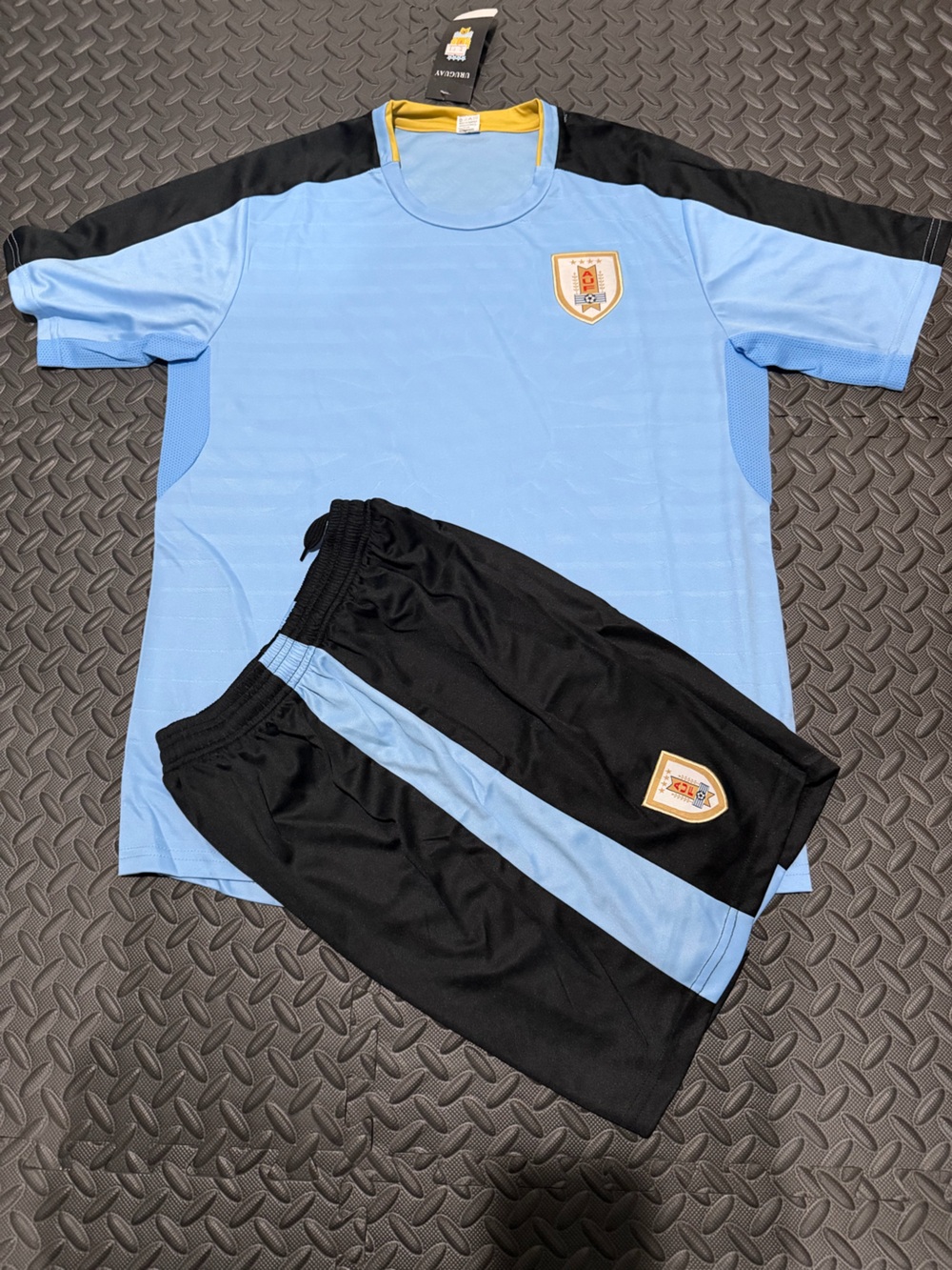 Uruguay men  Soccer set Jersey + short size L